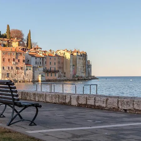 Ferienwohnung Enjoy At L&C Rovinj Exterior foto