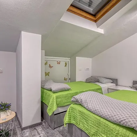 Ferienwohnung Enjoy At L&C Rovinj Exterior foto